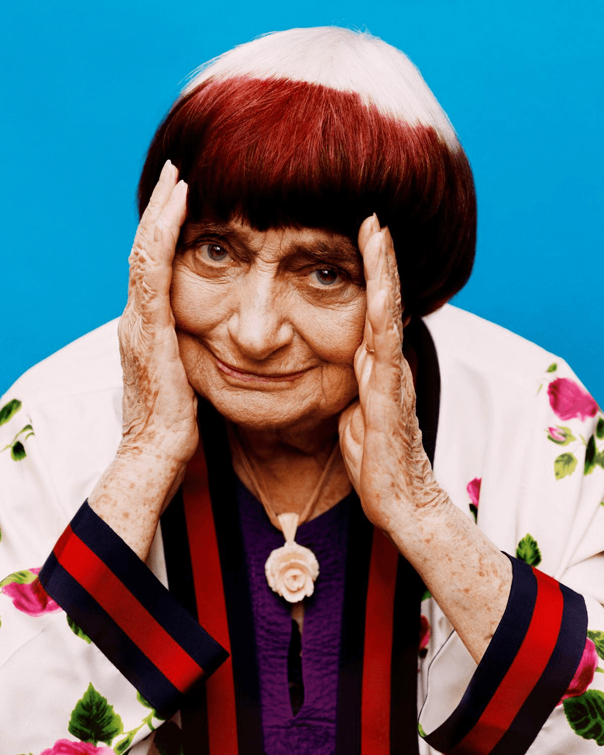 Agnès Varda, the "godmother of the French New Wave".
I’ve always admired how she wore her hair — not just accepting her white strands, but turning them into something joyfully punk and entirely her own.
Source: Photo from The Gentlewoman