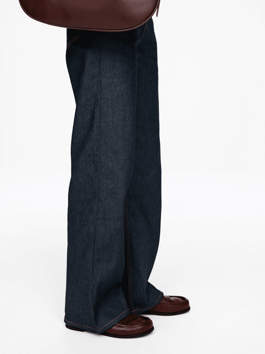 Look at how well the color matches the jeans!