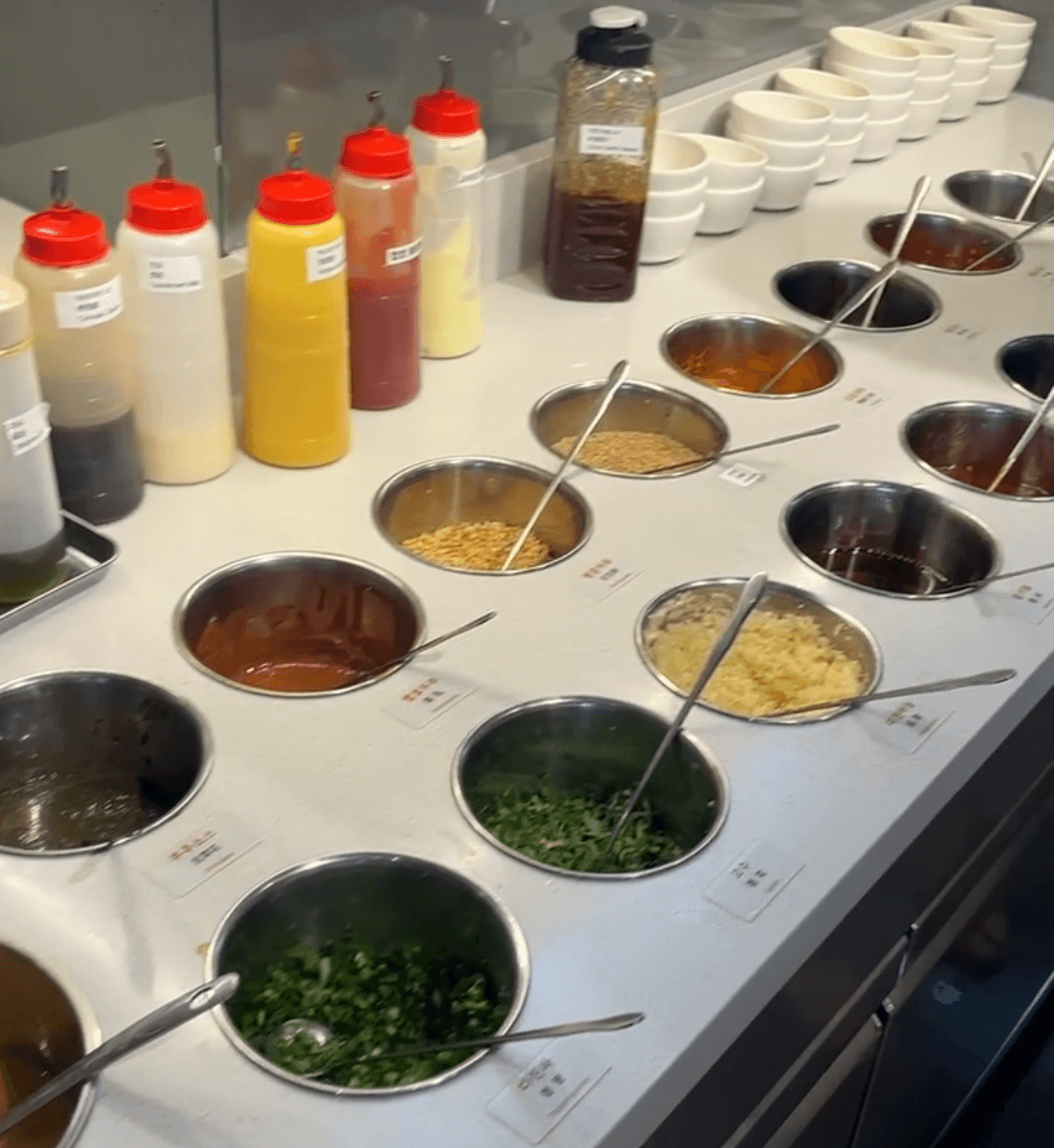 A sauce bar to make customizable dipping sauce