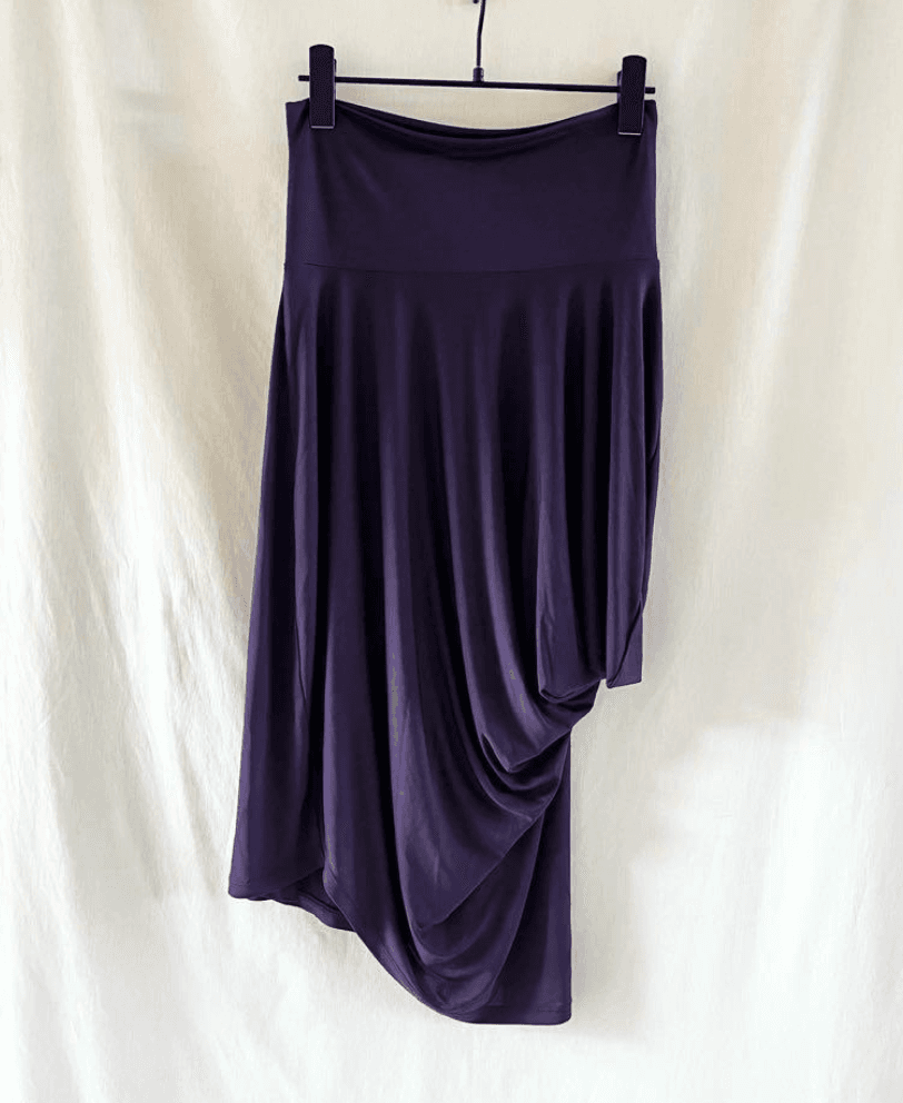 I found a website selling this skirt for twice the price I paid, and it makes me happy 🤑 Source: jp.mercari.com