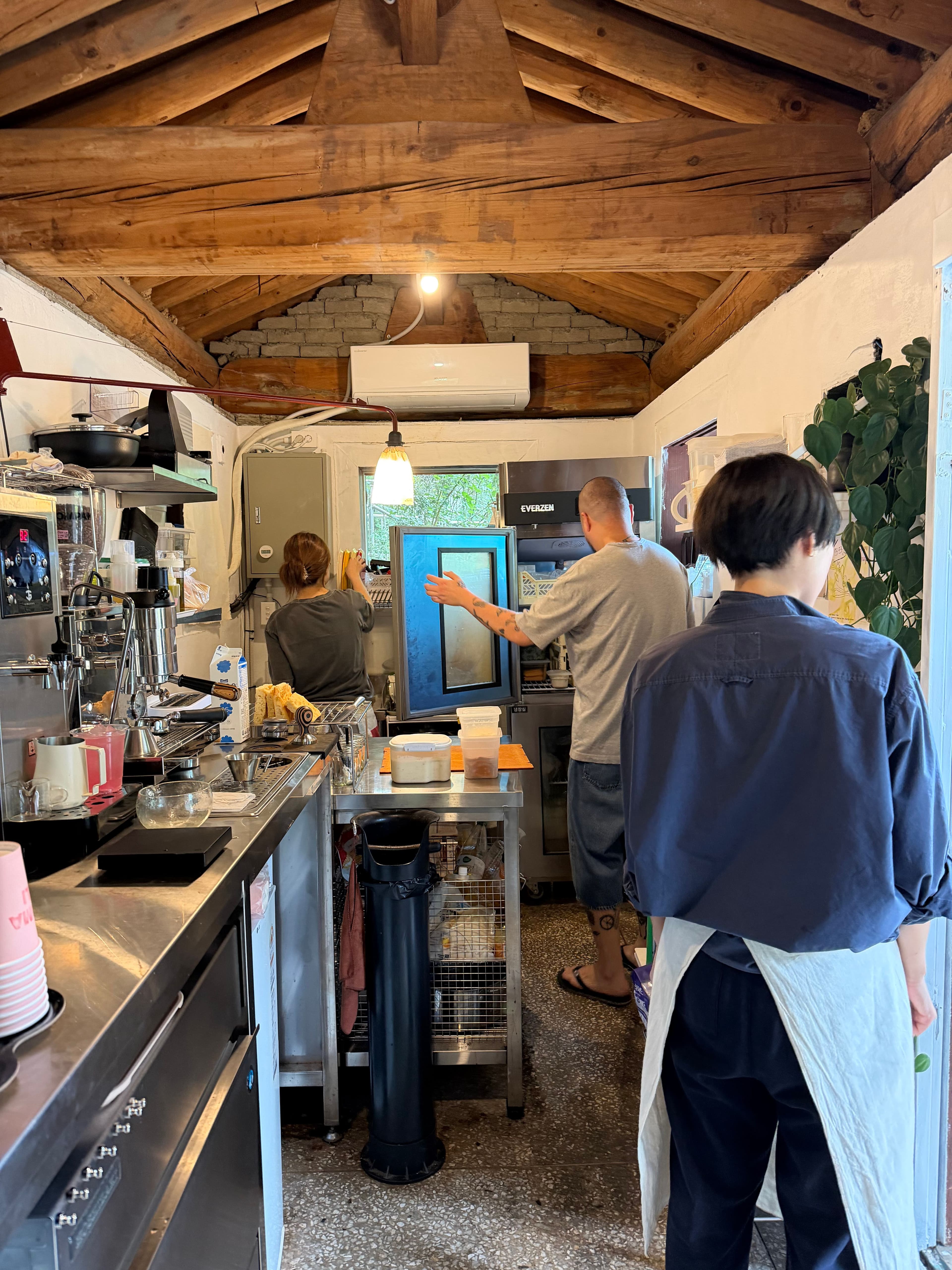 Cozy semi-open kitchen